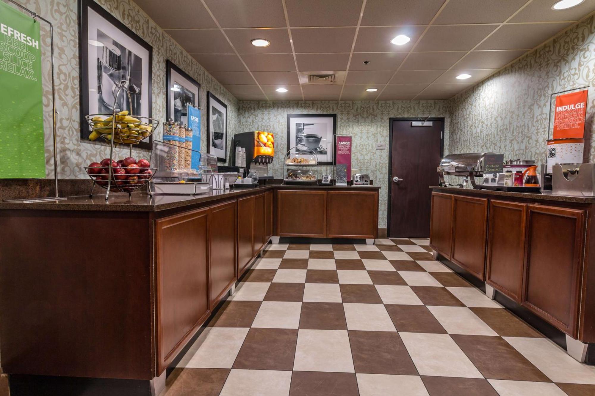 Hampton Inn Winchester-University/ Mall Dış mekan fotoğraf